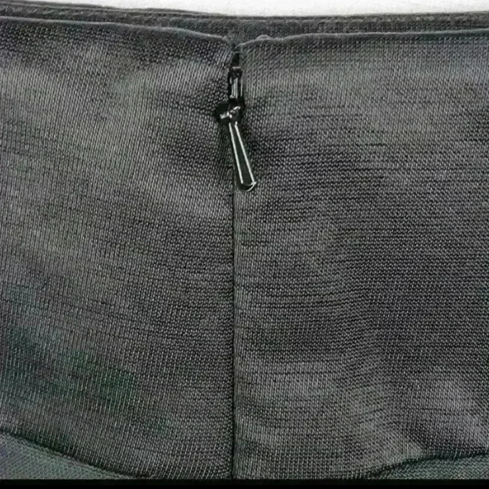 Bebe Pencil Skirt - Picture 4 of 5